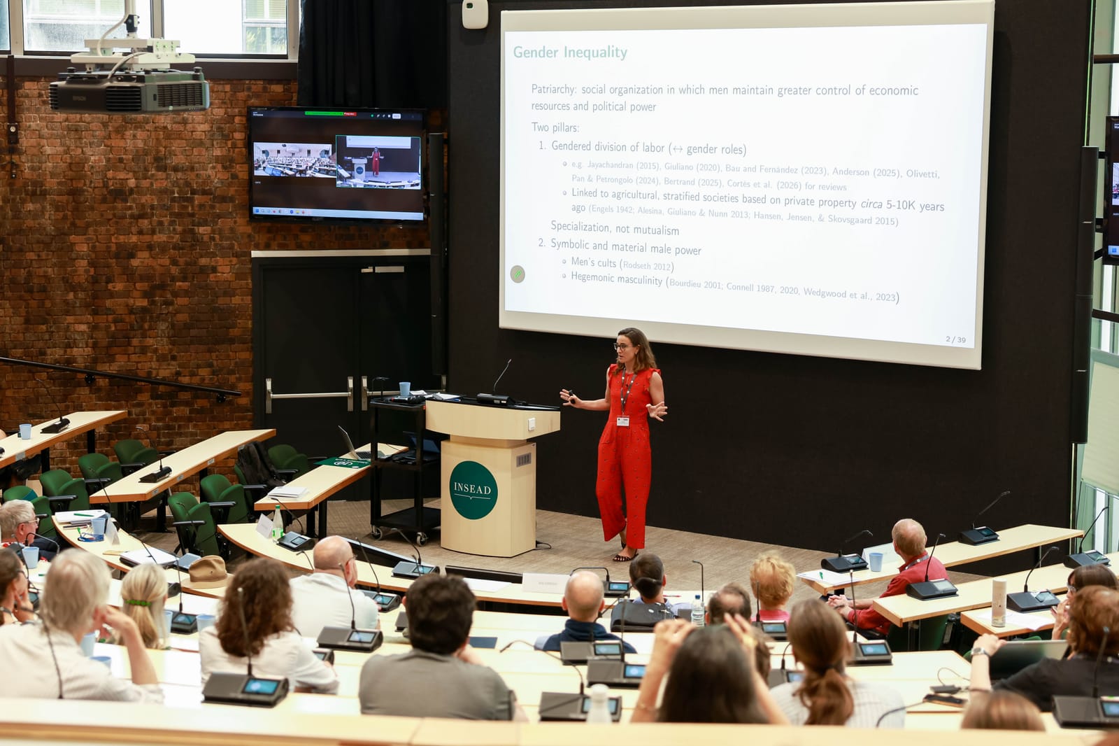 SIOE conference photo: Presidential address by Pauline Grosjean
